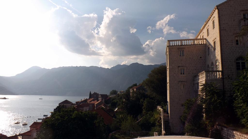 Gudelj Apartments Perast Kamer foto