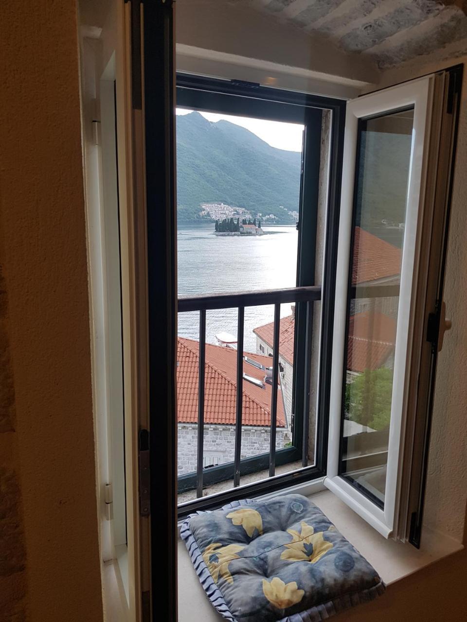 Gudelj Apartments Perast Buitenkant foto